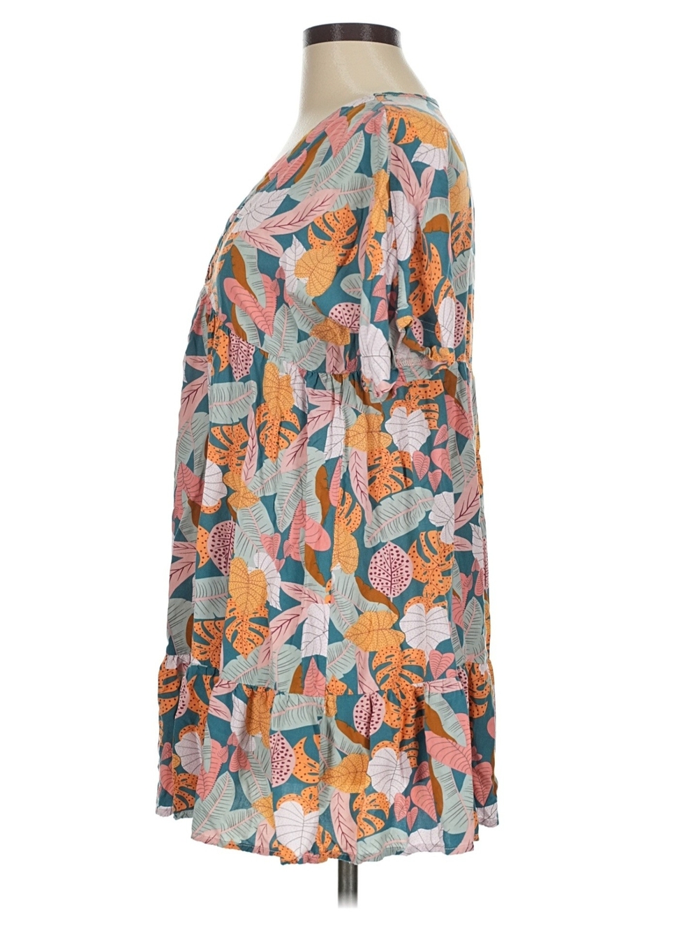 Cupshe high gathered waist v-neck colorful floral flaired tiered blouse. - Picture 4 of 11